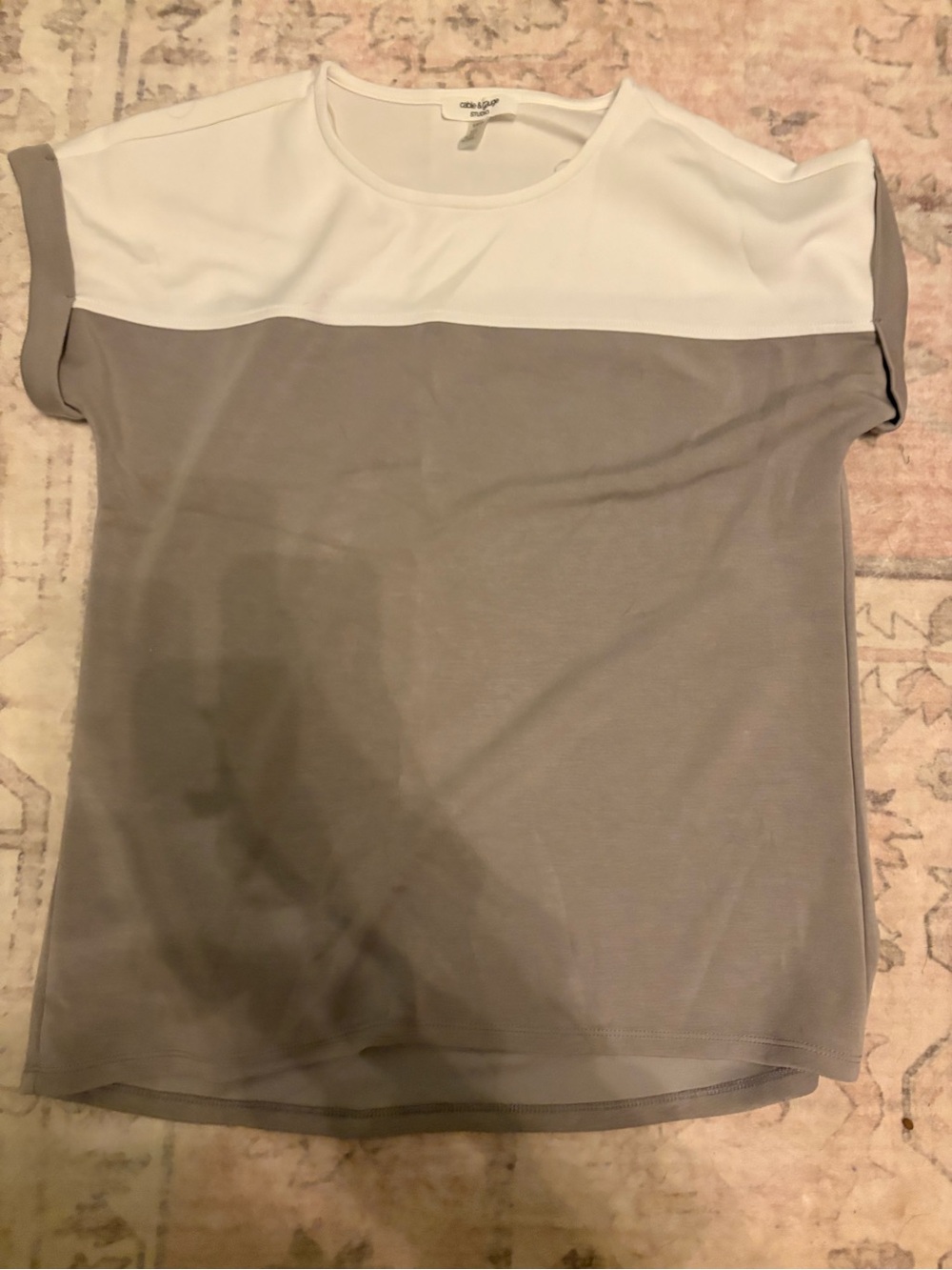 Cable & Gauge White and Gray Colorblock Short Sleeve Tee